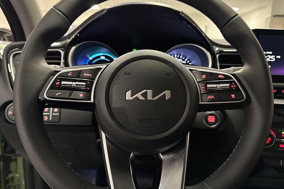 Kia XCeed 7 of 16