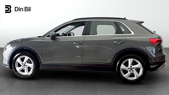 Audi Q3 2 of 12