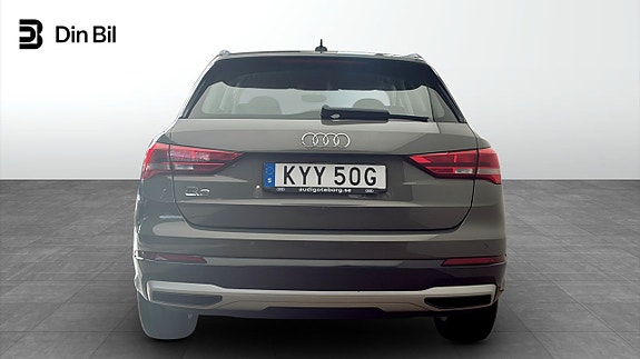 Audi Q3 5 of 12