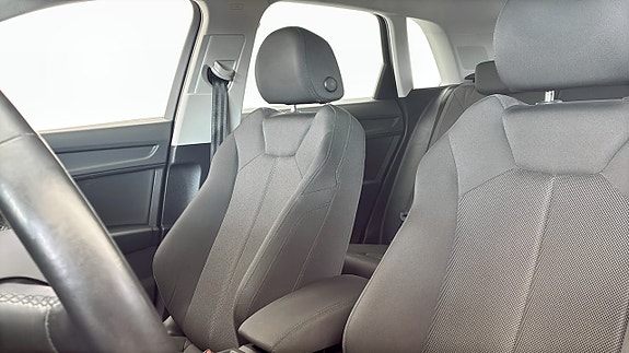 Audi Q3 8 of 12
