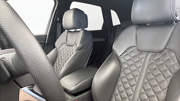Audi Q5 8 of 12