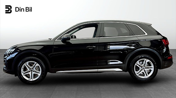Audi Q5 2 of 12