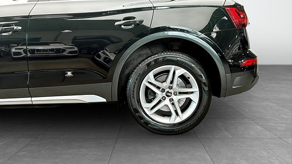 Audi Q5 6 of 12