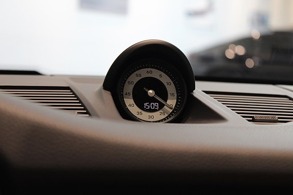 Porsche 911 Targa 4 14 of 16