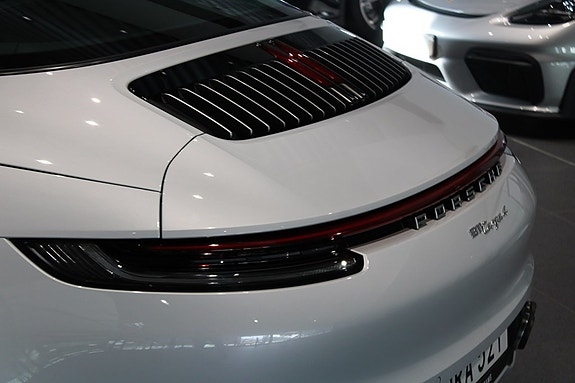 Porsche 911 Targa 4 16 of 16