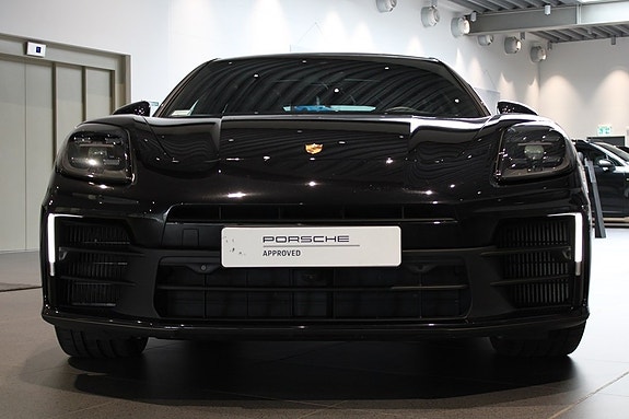Porsche Panamera 4 7 of 16