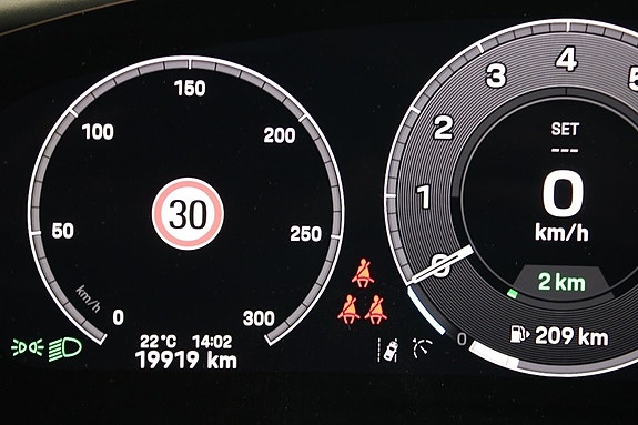 Porsche Panamera 4 13 of 16