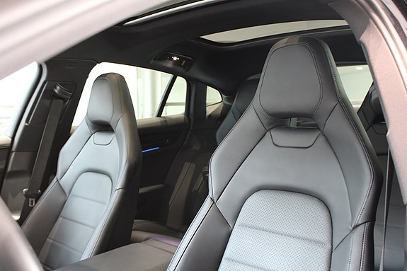 Porsche Panamera 4 4 of 16