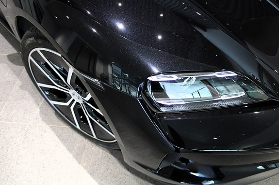 Porsche Taycan 4 9 of 16