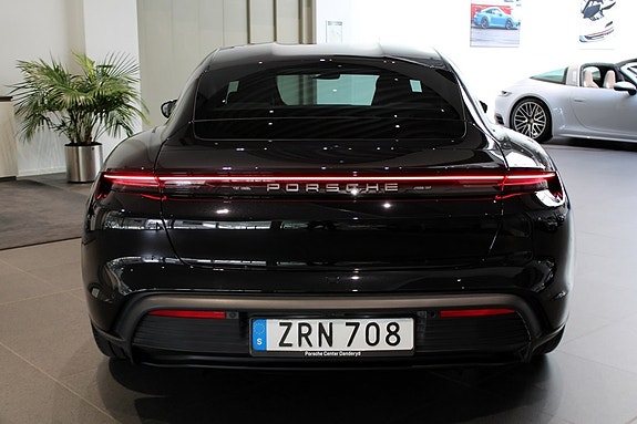 Porsche Taycan 4 7 of 16