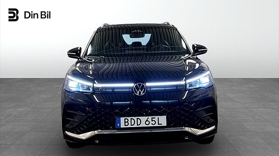 Volkswagen Tiguan 4 of 26