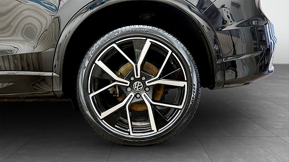 Volkswagen Tiguan 6 of 26
