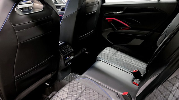 Volkswagen Tiguan 12 of 26