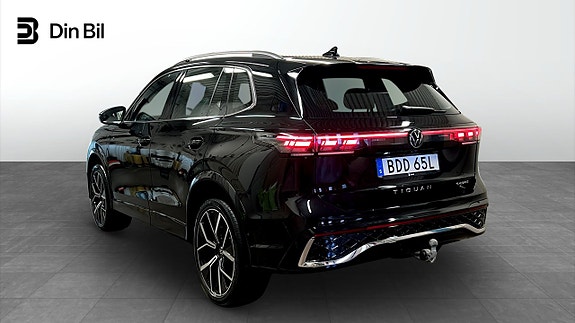 Volkswagen Tiguan 3 of 26