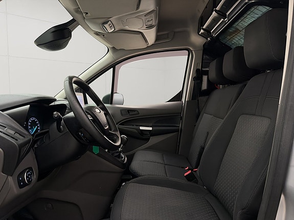Ford Transit Connect 17 of 30