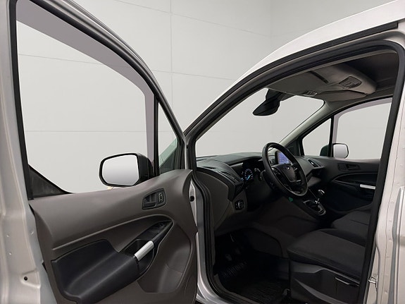 Ford Transit Connect 16 of 30