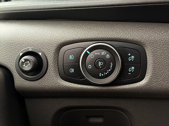 Ford Transit 13 of 24