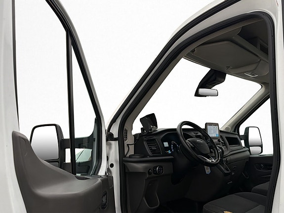 Ford Transit 15 of 24