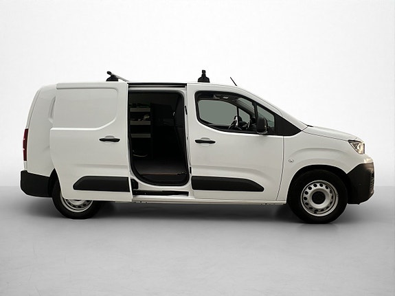 Peugeot e-Partner 12 of 30