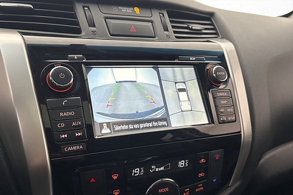 Nissan Navara 26 of 30