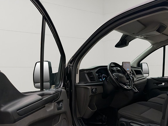 Ford Transit Custom 16 of 30