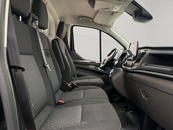 Ford Transit Custom 25 of 30
