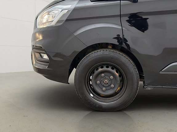 Ford Transit Custom 27 of 30