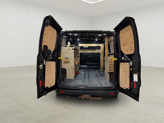 Ford Transit Custom 13 of 30