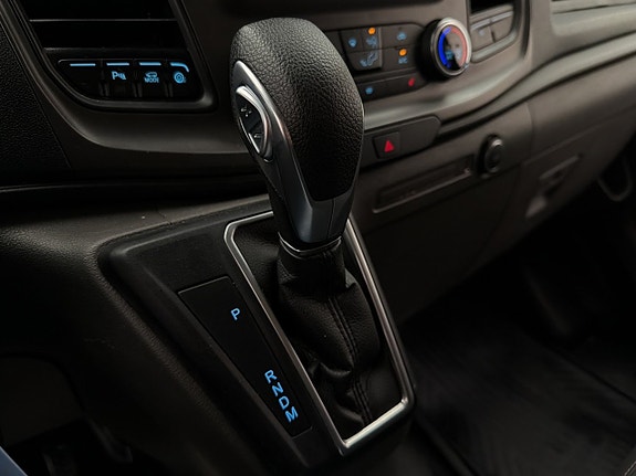 Ford Transit Custom 24 of 30