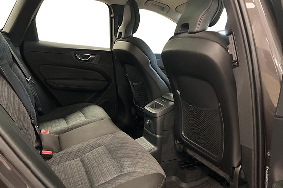 Volvo XC60 9 of 28