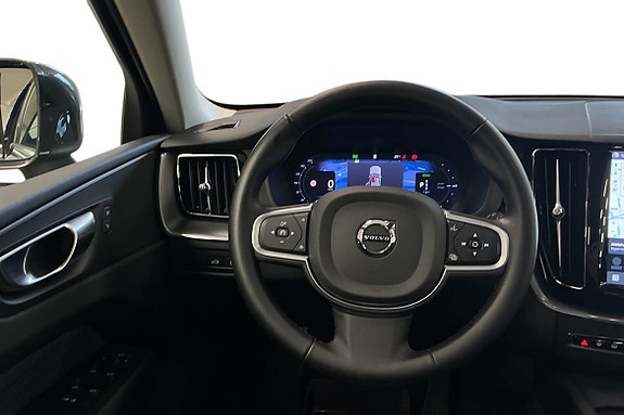 Volvo XC60 11 of 28