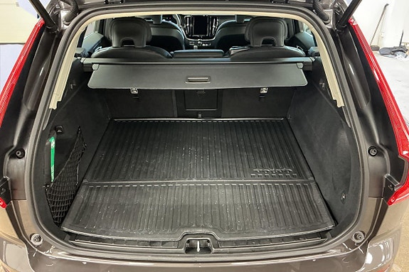 Volvo XC60 12 of 28