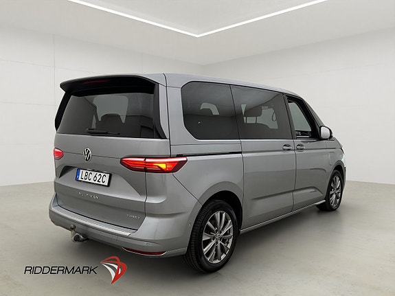 Volkswagen Multivan 9 of 30