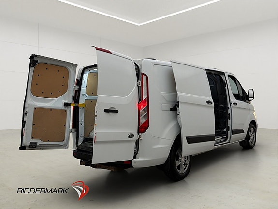 Ford Transit Custom 13 of 30