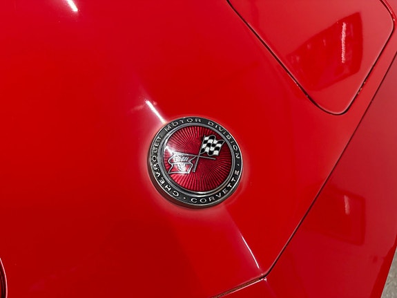 Chevrolet Corvette 16 of 26