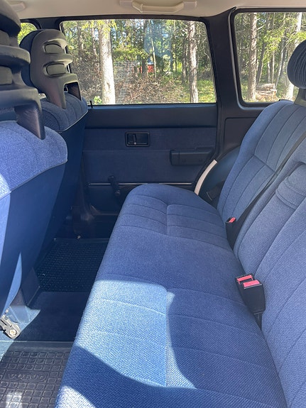 Volvo 240 4 of 8