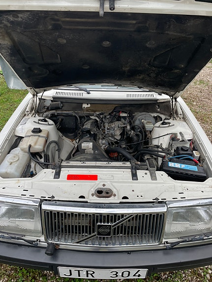 Volvo 240 8 of 8