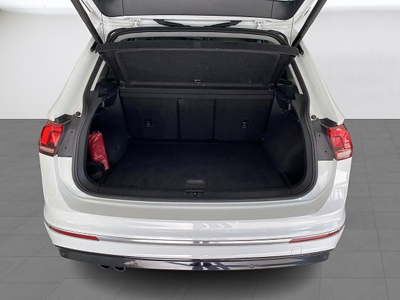 Volkswagen Tiguan 10 of 13