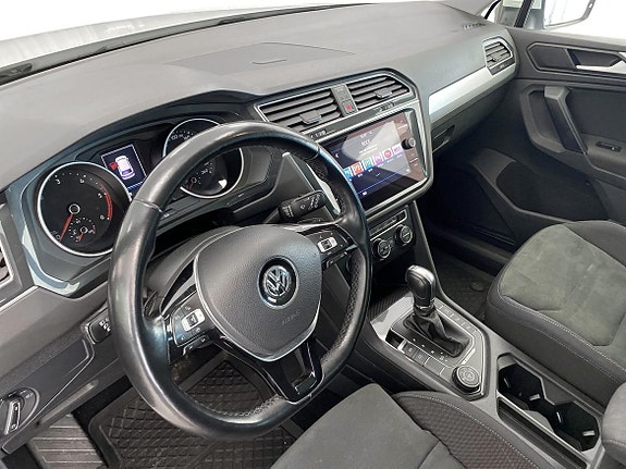 Volkswagen Tiguan 6 of 13