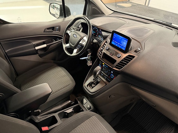 Ford Transit Connect 7 of 23
