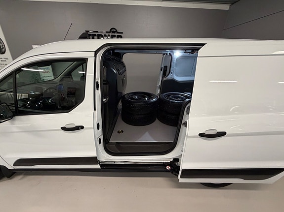 Ford Transit Connect 14 of 23