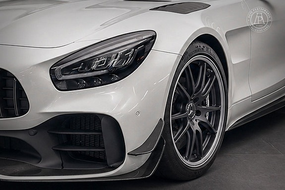 Mercedes-Benz AMG GT R 6 of 12