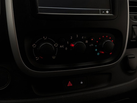 Renault Trafic 25 of 30