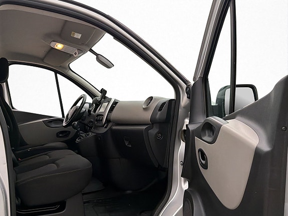 Renault Trafic 27 of 30