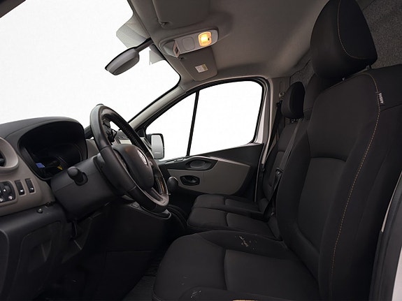 Renault Trafic 16 of 30