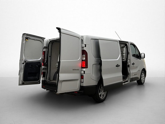 Renault Trafic 11 of 30
