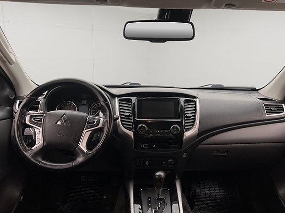 Mitsubishi L200 14 of 30
