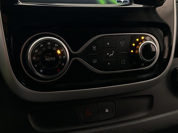 Renault Trafic 26 of 30