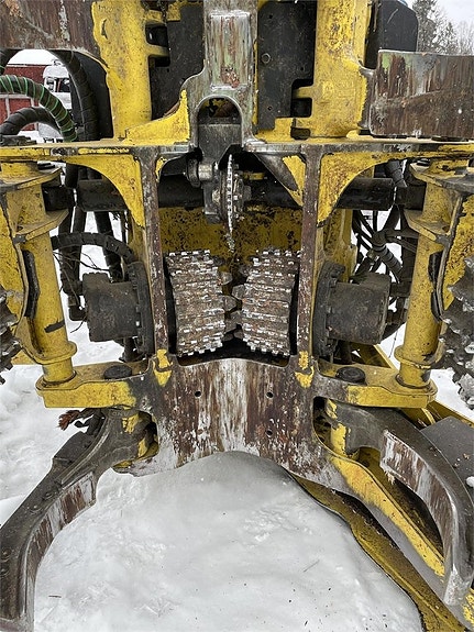 John Deere 1270G 17 of 21