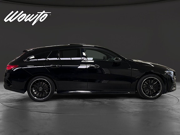 Mercedes-Benz CLA220 3 of 18